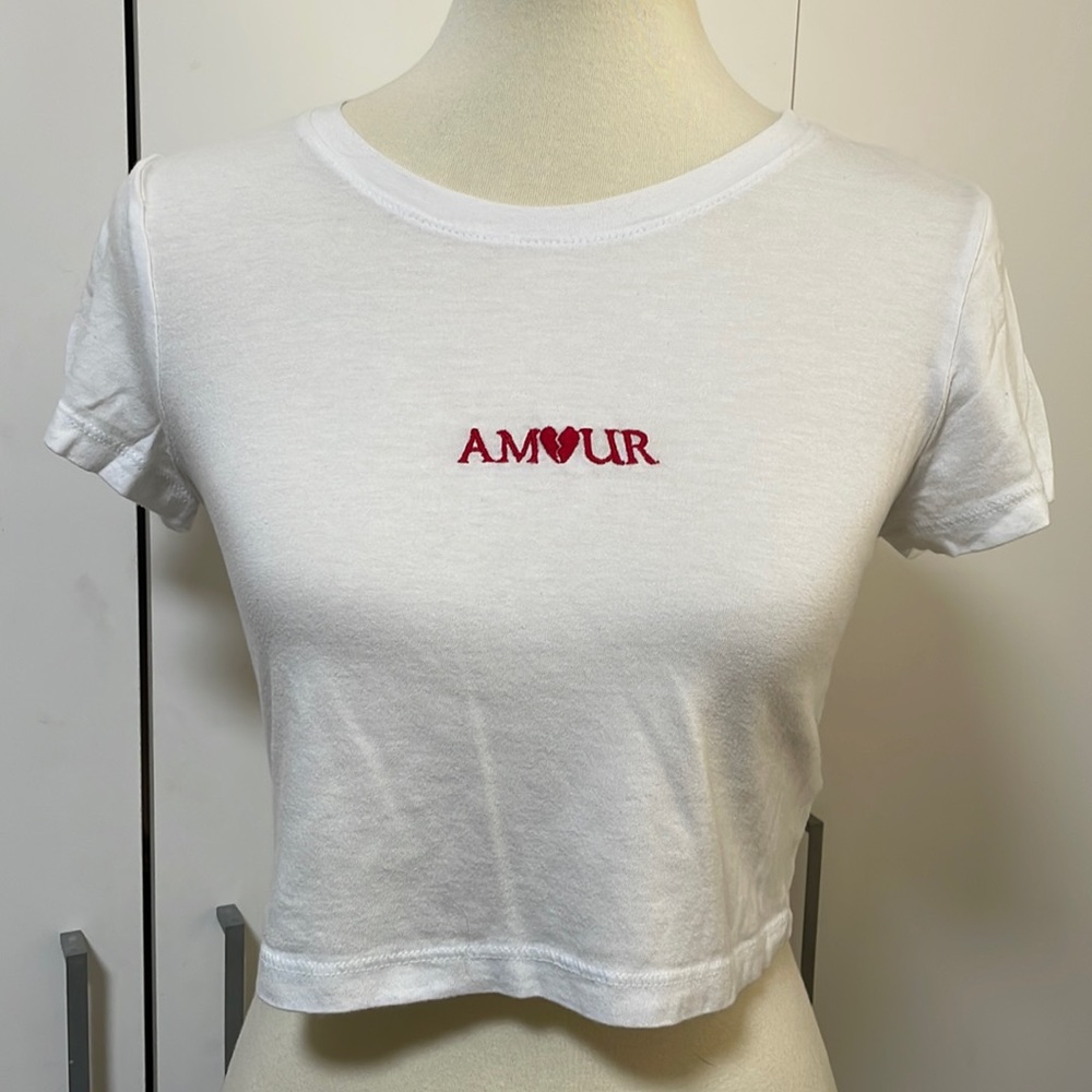 Amour top from FOREVER 21 * white‎ with red letters * size medium * crop top